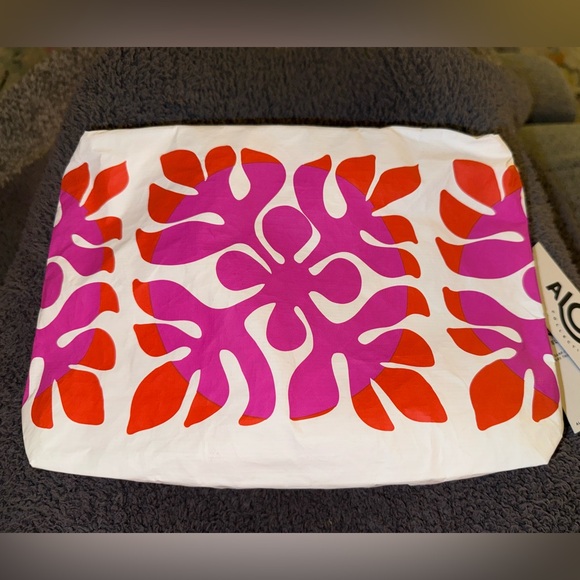 ALOHA Collection Splash-Proof Mini Appliqué Small Pouch in Zest - Picture 7 of 9